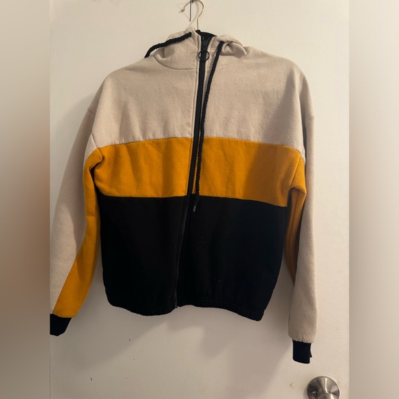 Woman - Picture 1 of 2